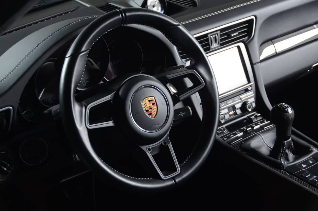 2016 Porsche 911 R — photo 36