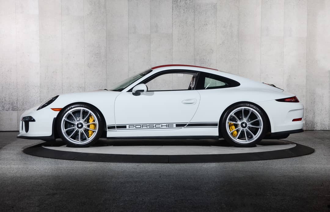 2016 Porsche 911 R — photo 10