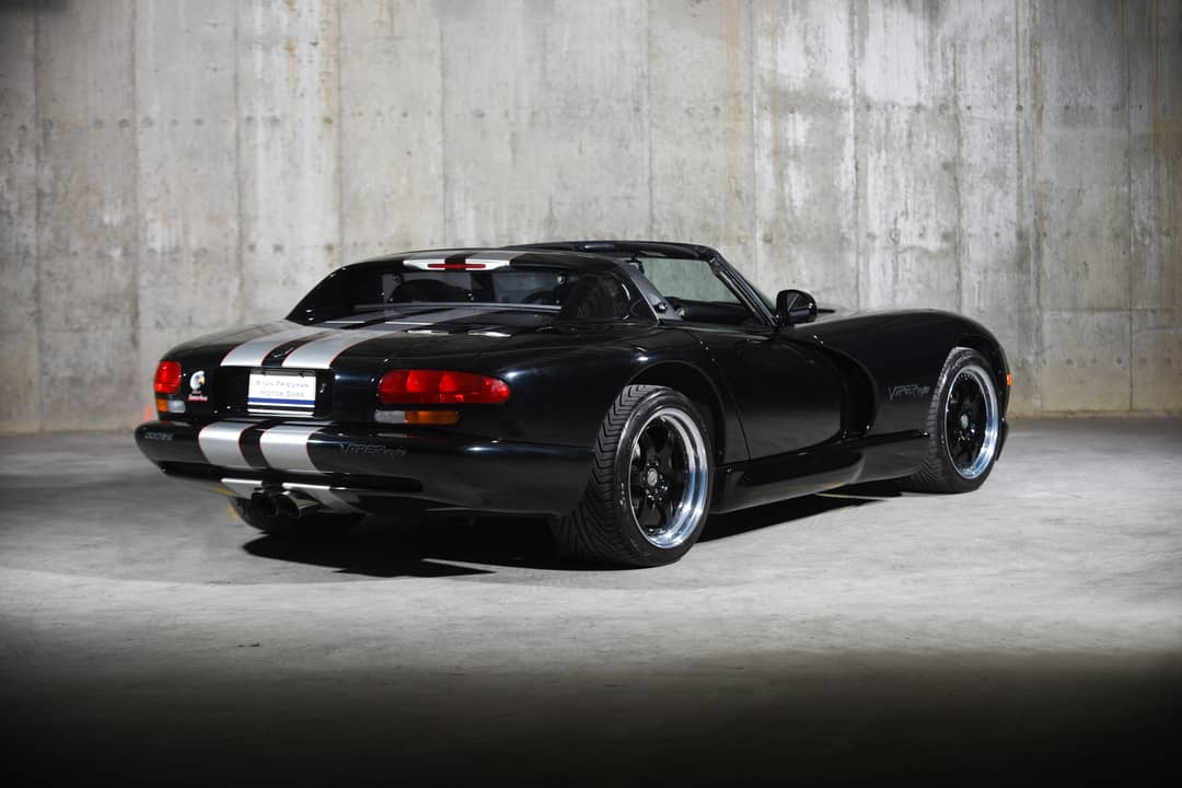 2000 Dodge Viper RT/10 — photo 11