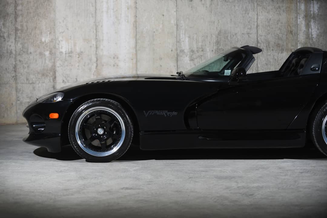 2000 Dodge Viper RT/10 — photo 18