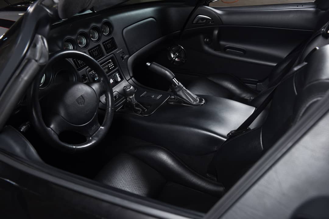 2000 Dodge Viper RT/10 — photo 29