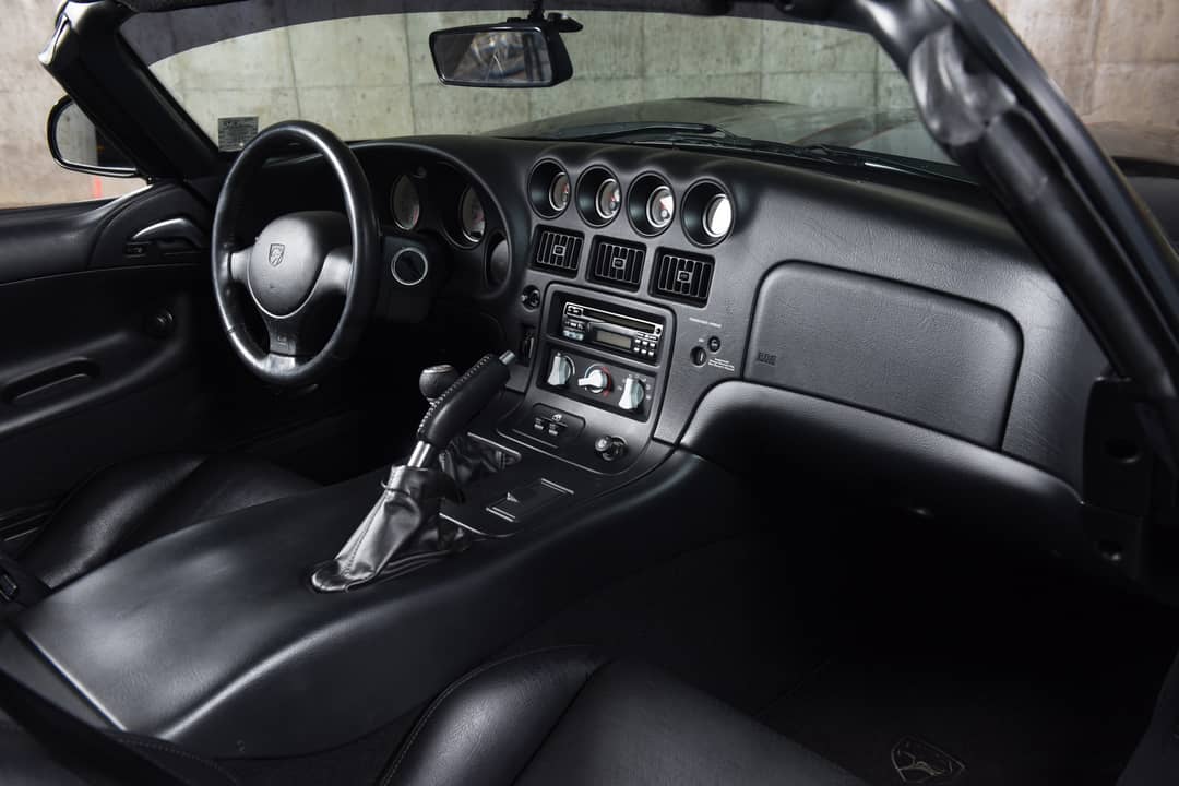 2000 Dodge Viper RT/10 — photo 32