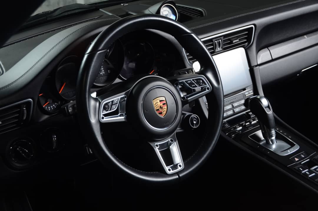 2018 Porsche 911 Targa 4 GTS — photo 22