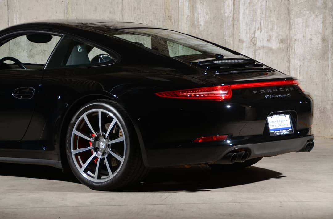 2016 Porsche 911 Carrera 4S — photo 25