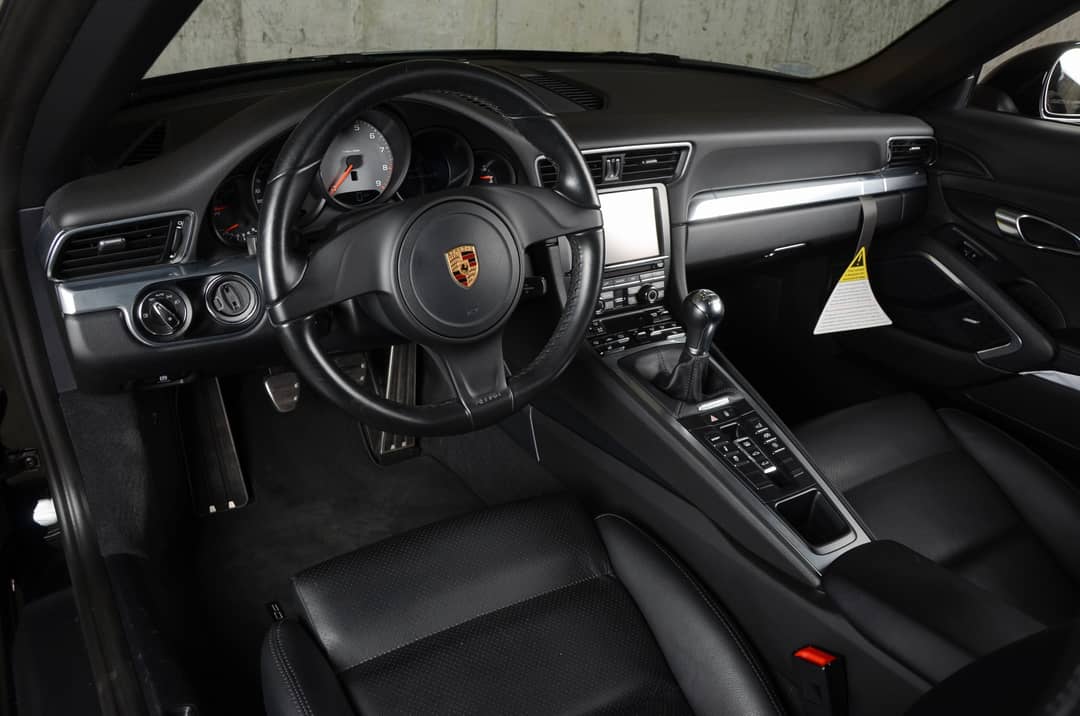 2016 Porsche 911 Carrera 4S — photo 32