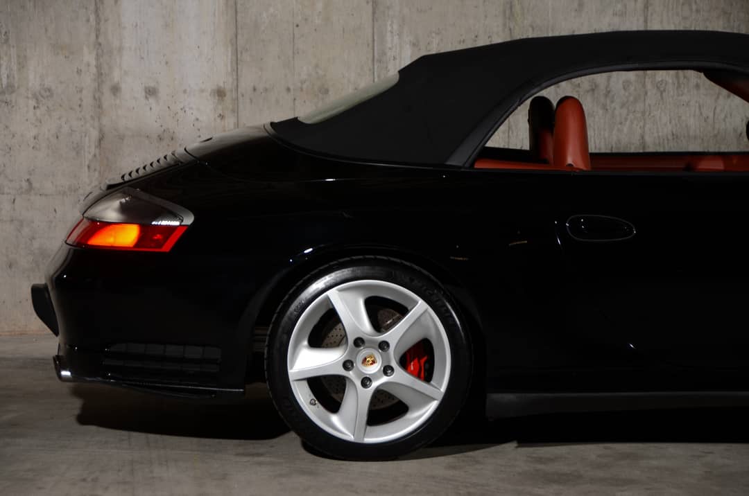 2004 Porsche 911 Carrera 4S — photo 3