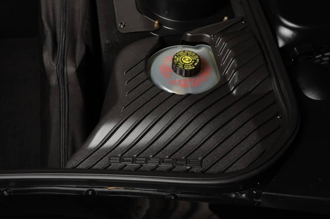 2004 Porsche 911 Carrera 4S — photo 9