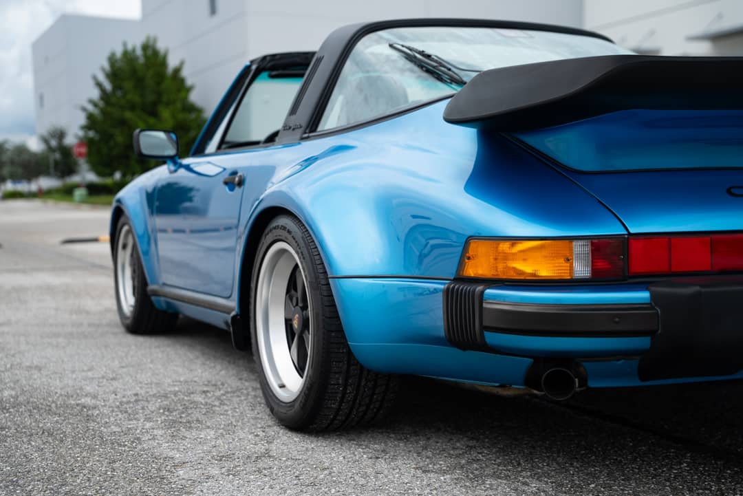 1989 Porsche 911 Targa Turbo-Look — photo 40