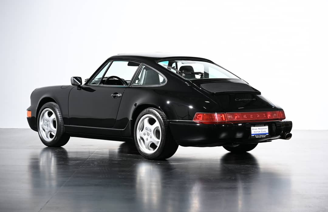 1989 Porsche 911 Carrera 4 — photo 9