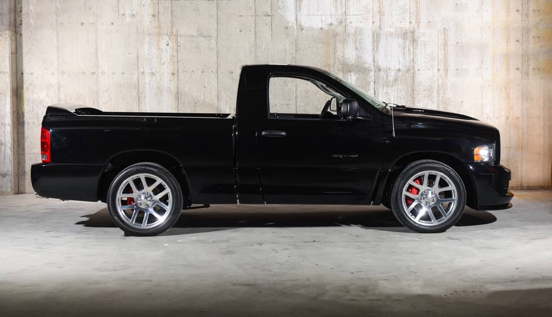 2005 Dodge Ram Pickup 1500 SRT-10 — photo 2