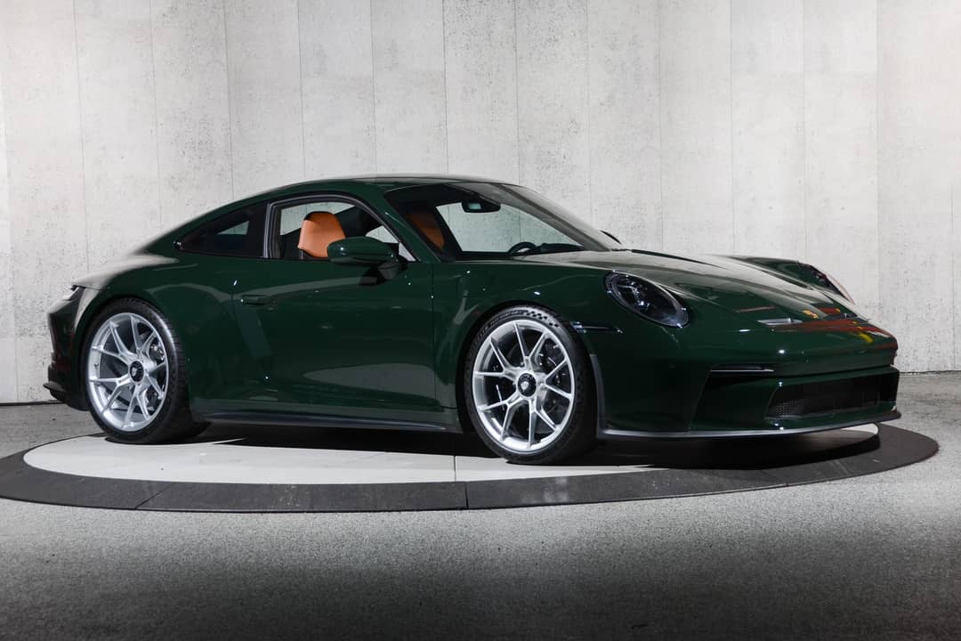 2022 Porsche 911 GT3 Touring — photo 2