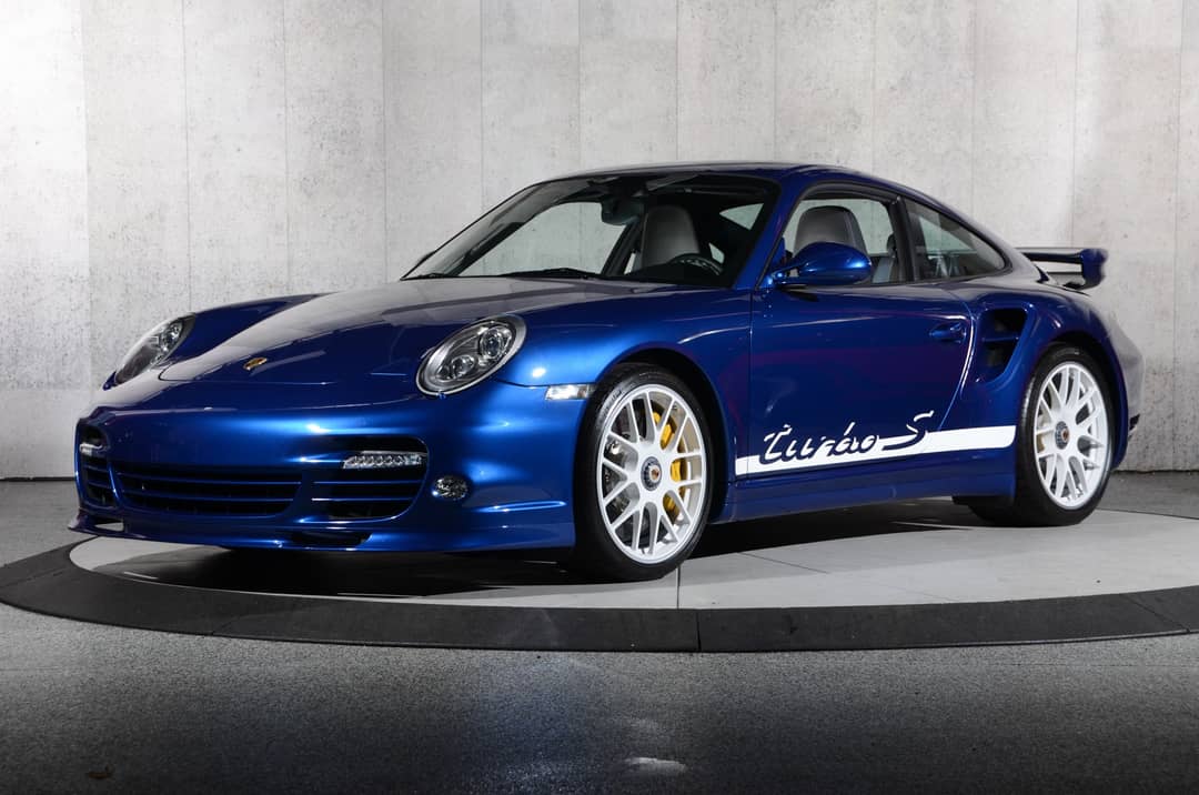 2011 Porsche 911 Turbo S — photo 2