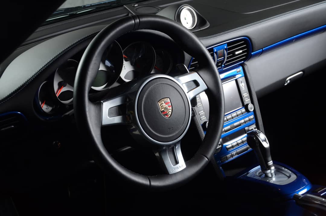 2011 Porsche 911 Turbo S — photo 32