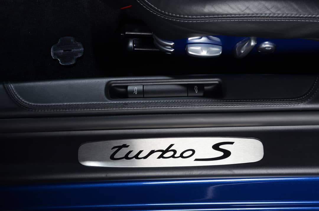 2011 Porsche 911 Turbo S — photo 50