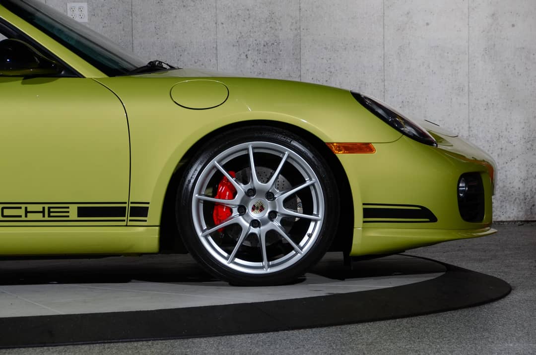 2012 Porsche Cayman R — photo 2