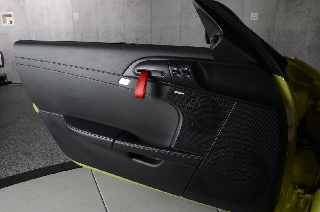 2012 Porsche Cayman R — photo 30