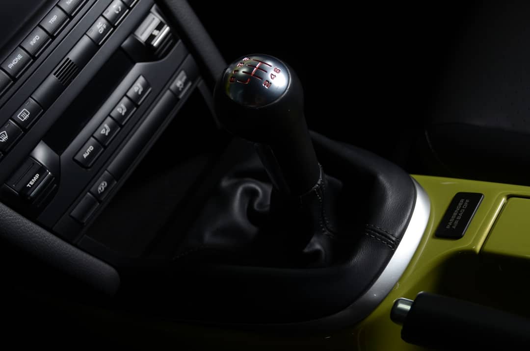 2012 Porsche Cayman R — photo 34