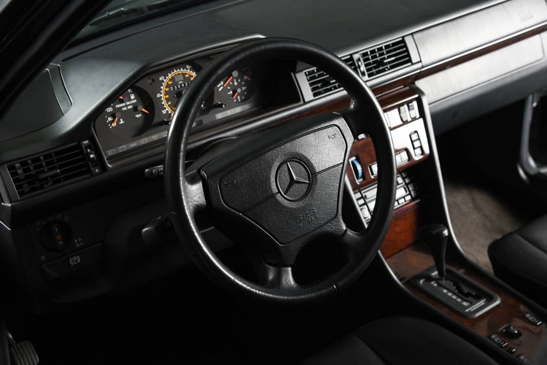 1994 Mercedes-Benz E-Class E 500 — photo 3