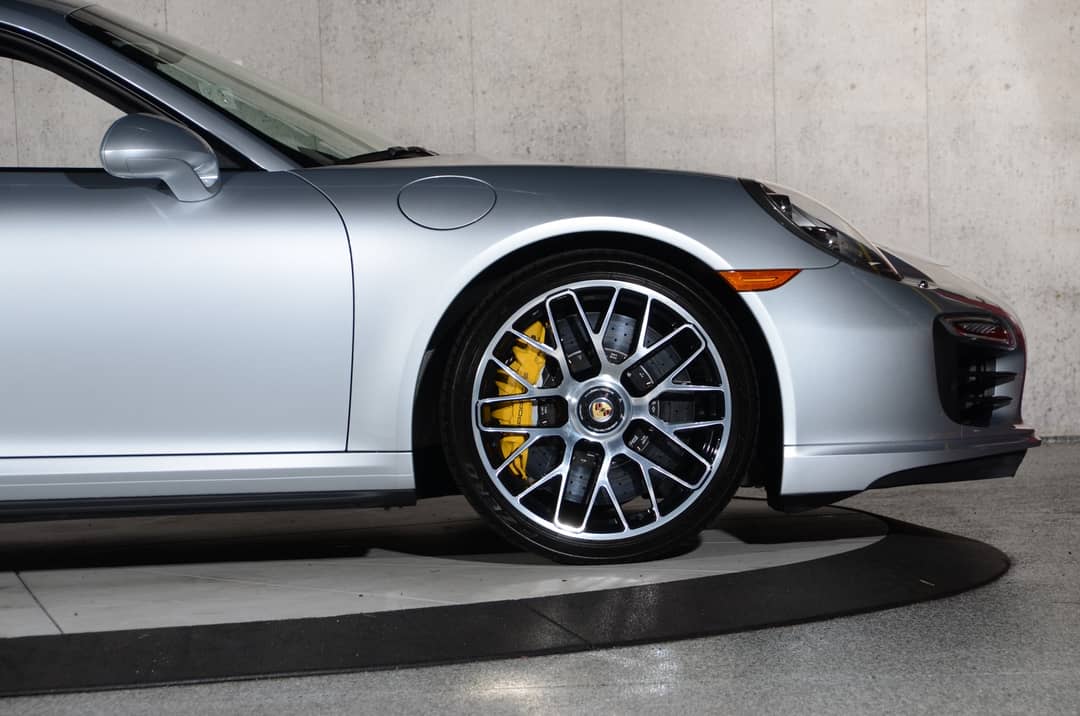 2014 Porsche 911 Turbo S — photo 2