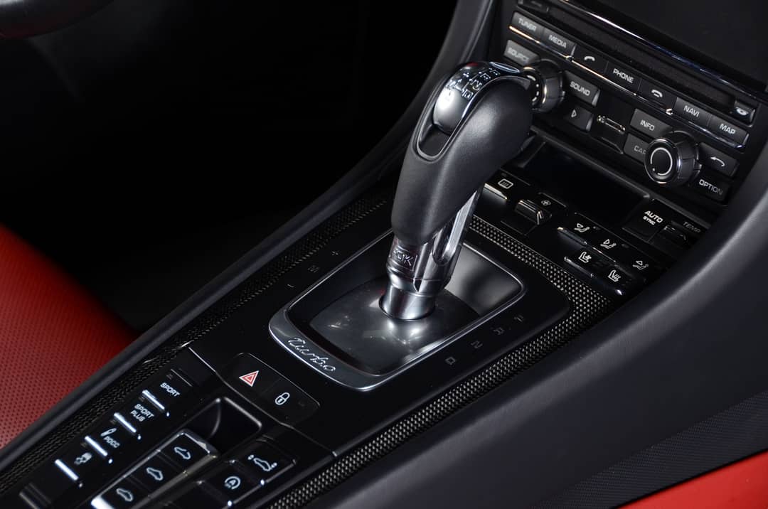 2014 Porsche 911 Turbo S — photo 28