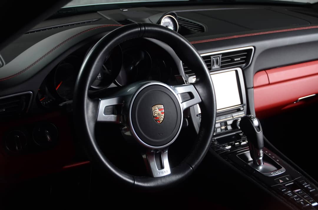2014 Porsche 911 Turbo S — photo 36