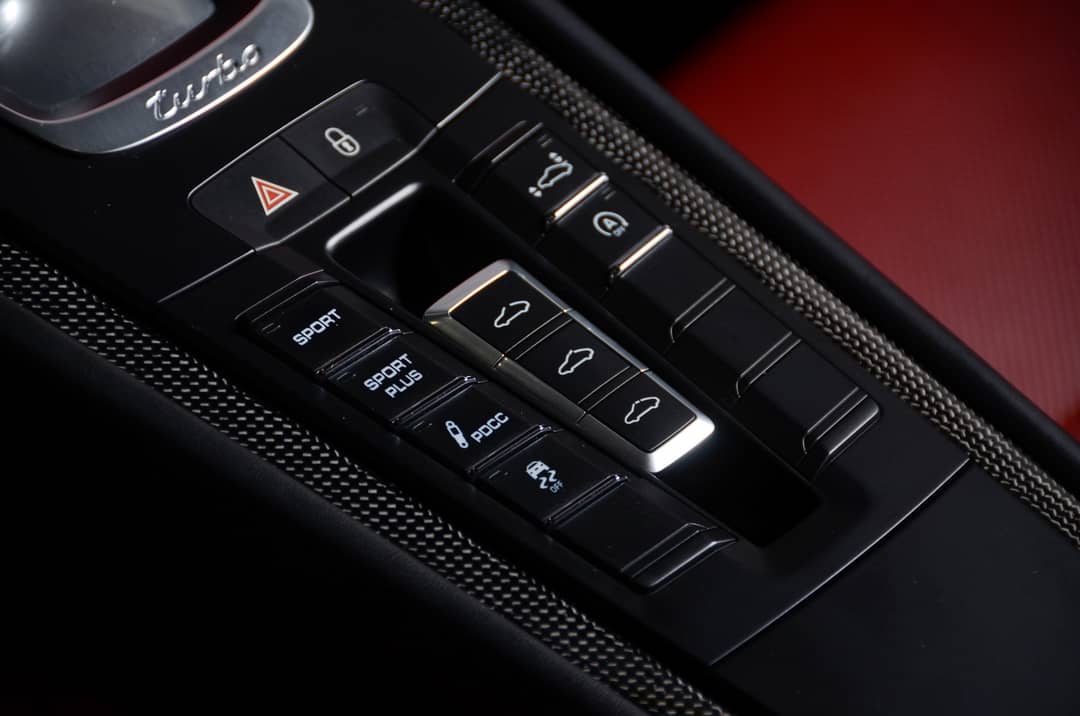 2014 Porsche 911 Turbo S — photo 37