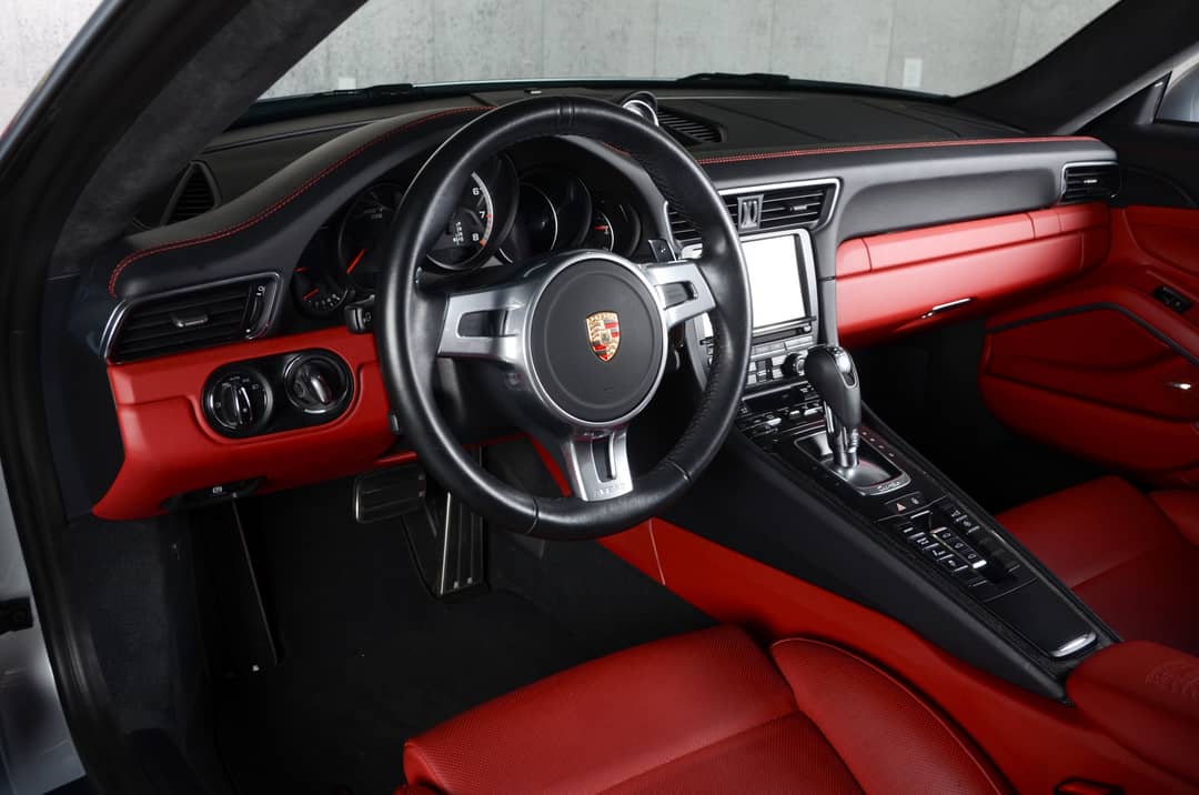 2014 Porsche 911 Turbo S — photo 39