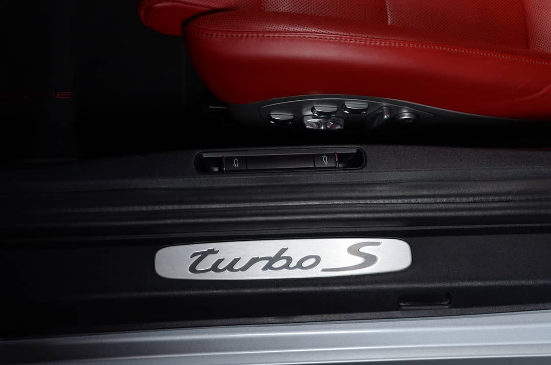 2014 Porsche 911 Turbo S — photo 46
