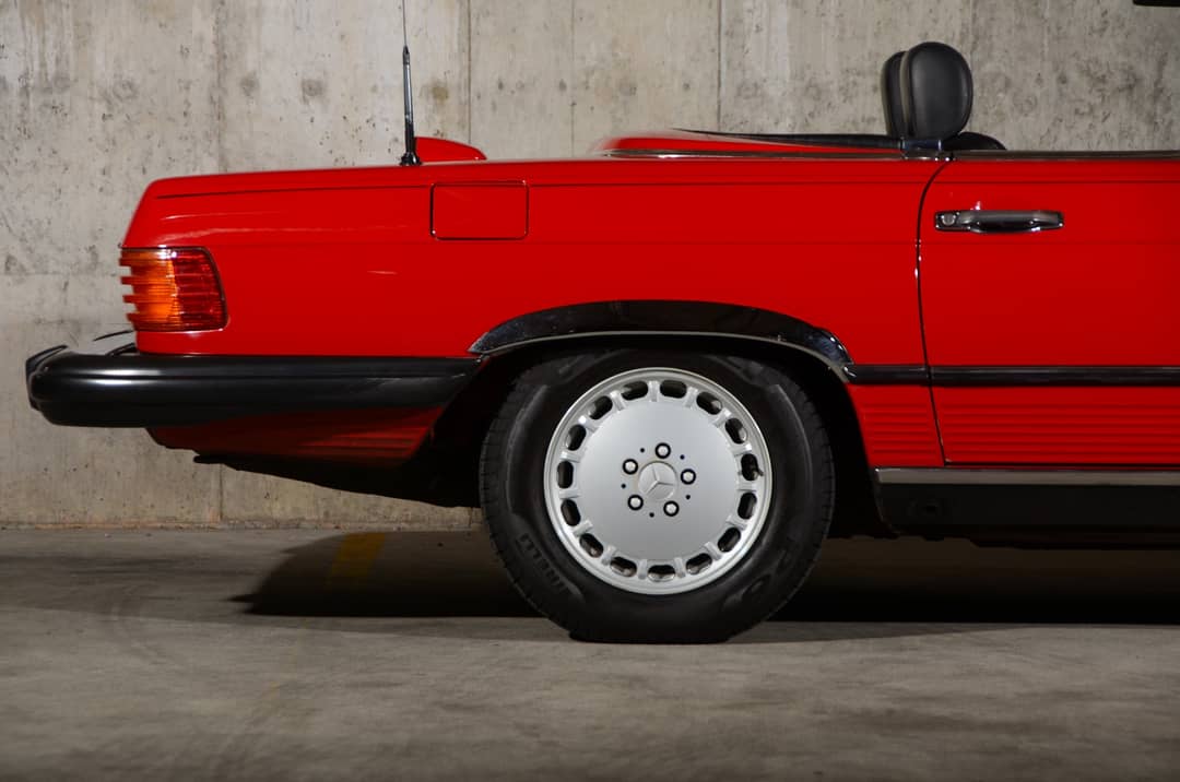 1986 Mercedes-Benz 560-Class 560 SL — photo 16