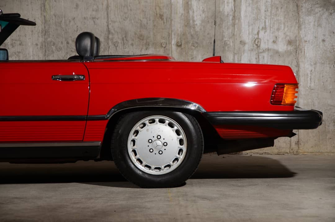 1986 Mercedes-Benz 560-Class 560 SL — photo 19