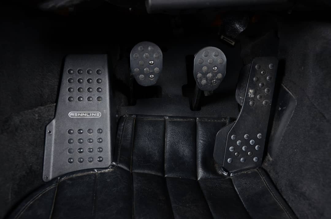 1990 Porsche 911 Carrera 2 Coupe RWD — photo 17