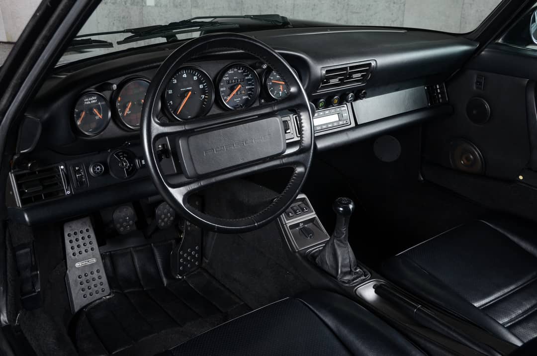 1990 Porsche 911 Carrera 2 Coupe RWD — photo 18