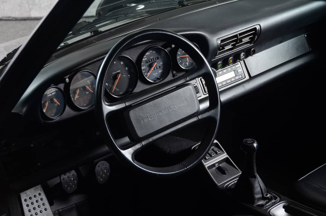 1990 Porsche 911 Carrera 2 Coupe RWD — photo 21