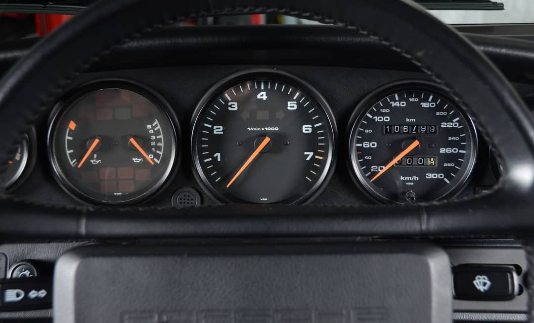 1990 Porsche 911 Carrera 2 Coupe RWD — photo 22
