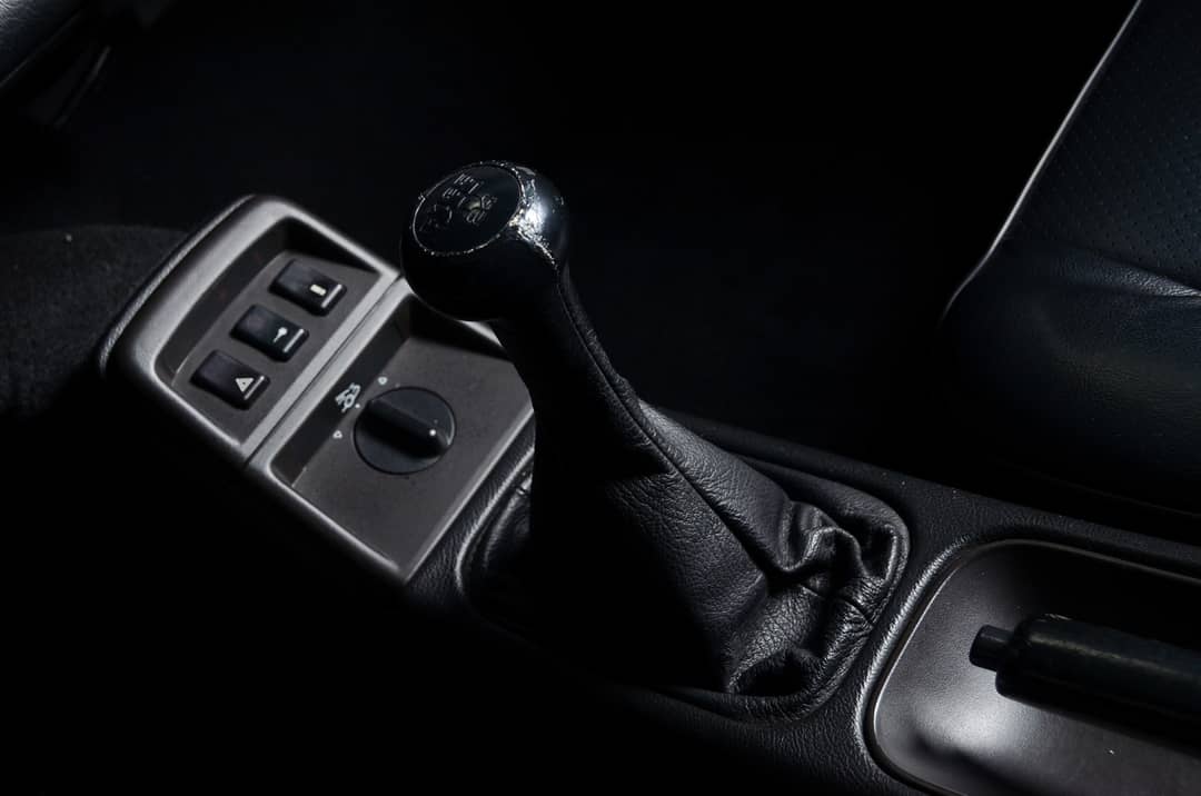 1990 Porsche 911 Carrera 2 Coupe RWD — photo 26