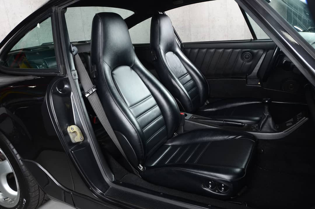 1990 Porsche 911 Carrera 2 Coupe RWD — photo 30