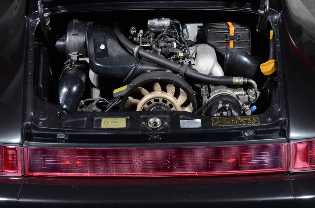 1990 Porsche 911 Carrera 2 Coupe RWD — photo 10
