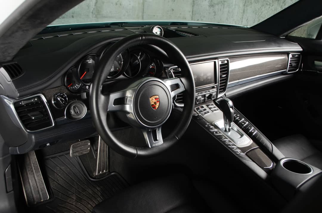 2015 Porsche Panamera GTS — photo 39