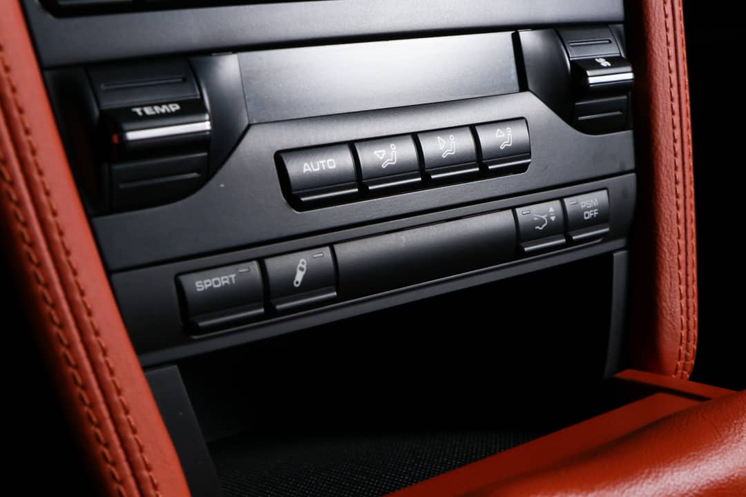 2011 Porsche 911 Turbo — photo 28