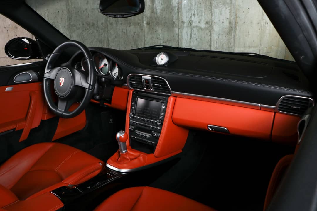 2011 Porsche 911 Turbo — photo 32