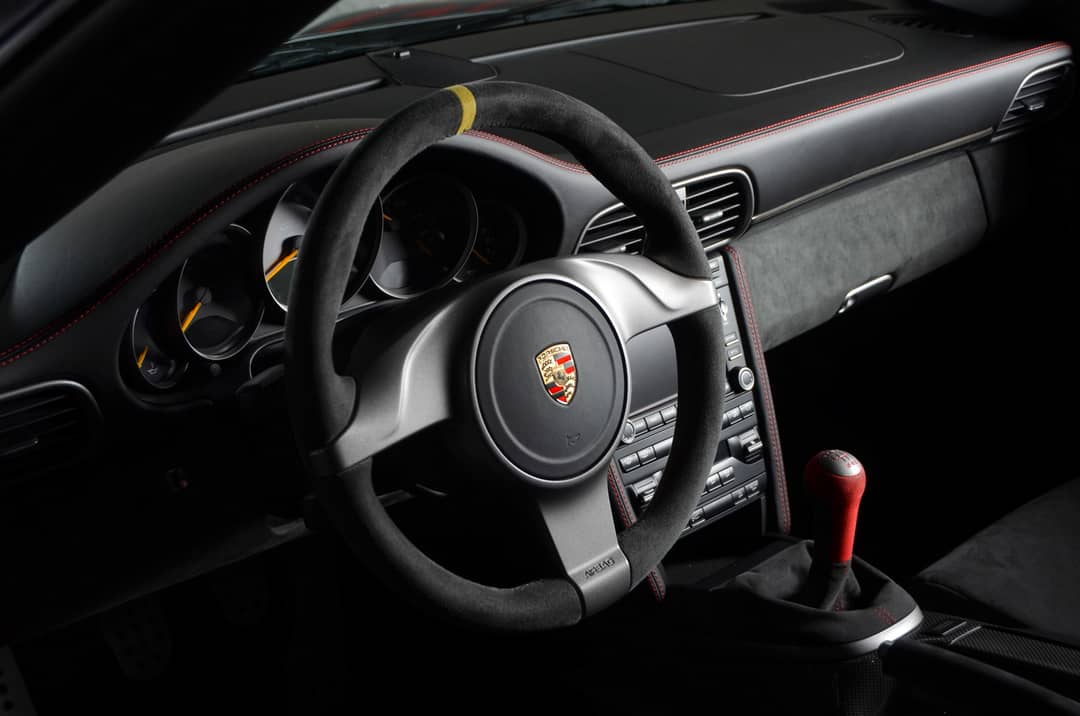 2010 Porsche 911 GT3 RS — photo 34
