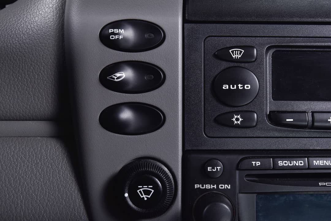 2004 Porsche 911 Carrera — photo 22