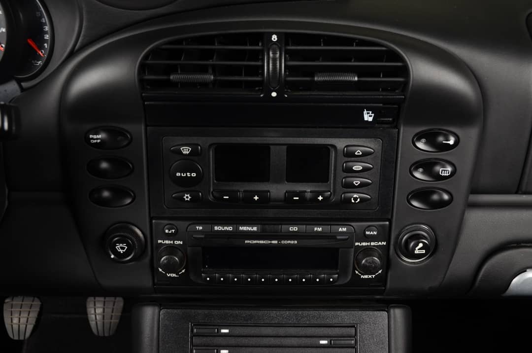 2003 Porsche 911 Targa — photo 46