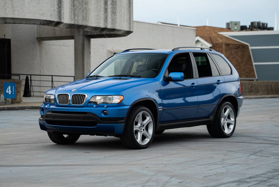 2002 BMW X5 4.6is — photo 2