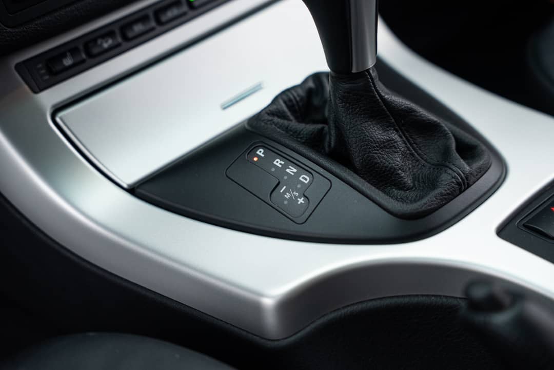 2002 BMW X5 4.6is — photo 16