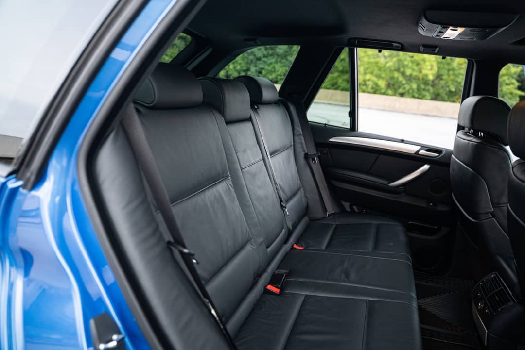 2002 BMW X5 4.6is — photo 18
