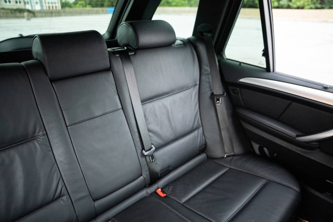 2002 BMW X5 4.6is — photo 28