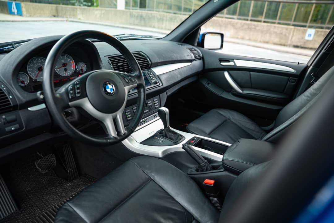 2002 BMW X5 4.6is — photo 4