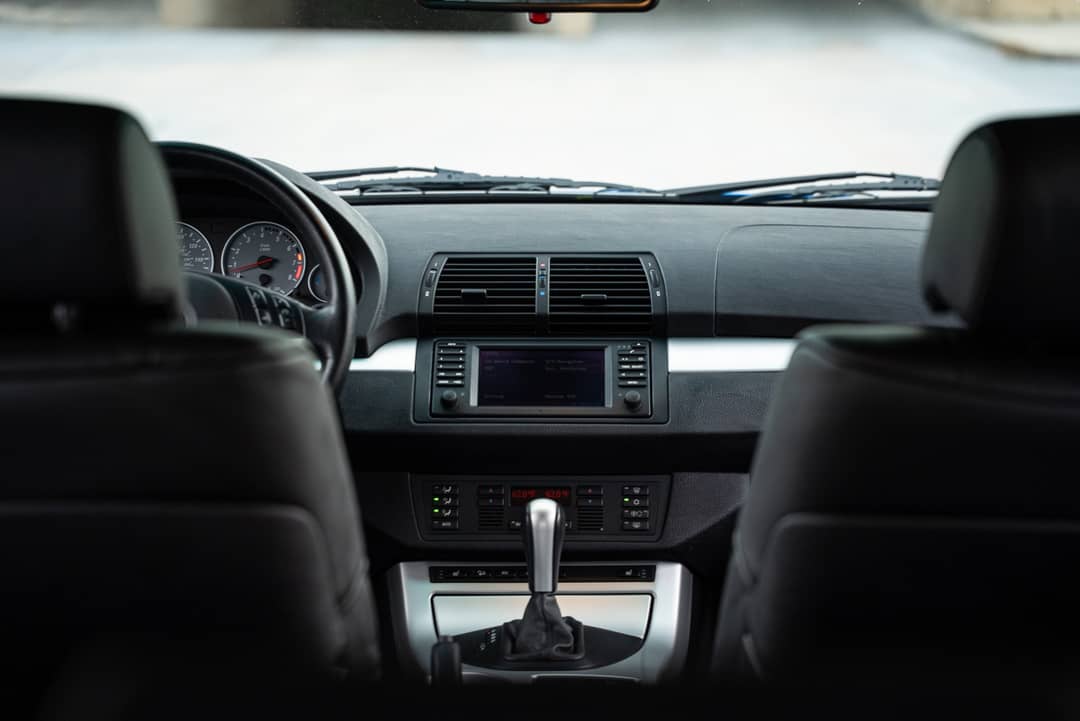 2002 BMW X5 4.6is — photo 32
