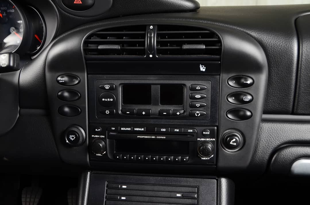 2003 Porsche 911 Targa — photo 11